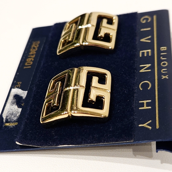 Givenchy Logo Vintage NWT Stud Earrings Gold Tone Chunky 80s Givenchy 4G Logo - Picture 11 of 15